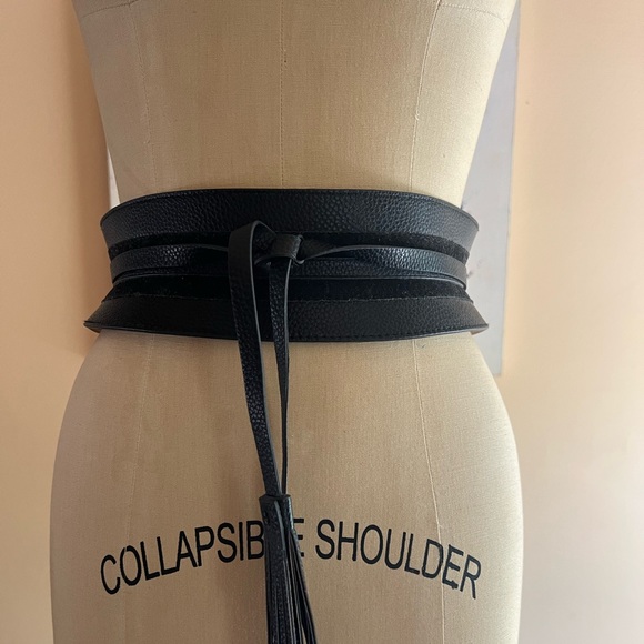 BCBGMaxAzria Accessories - BCBG MaxAzria faux leather wrap belt
